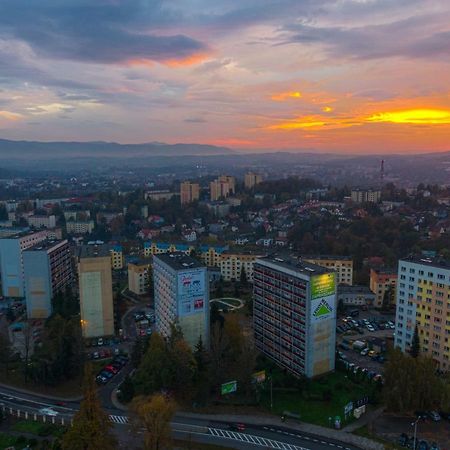 切申Mieszkanie Na 10 Pietrze公寓 外观 照片